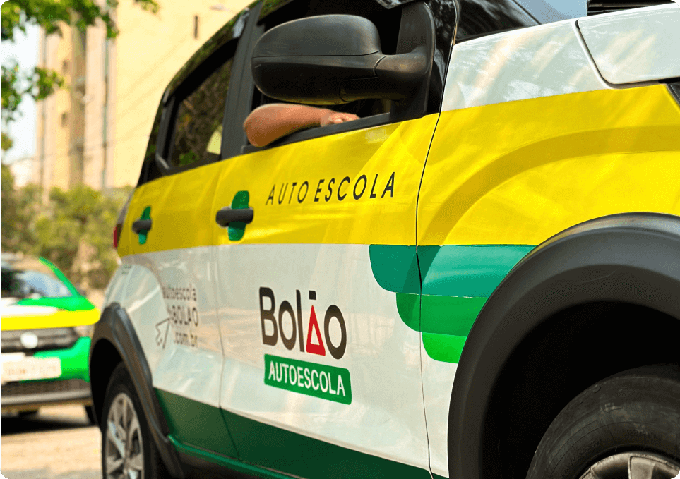 carro da auto escola bolão
